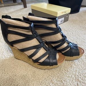 American Eagle black wedges size 7 1/2